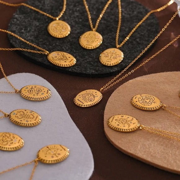 ♑️ 18K Gold plated zodiac sign Capricorn necklace - Picture 5 of 5